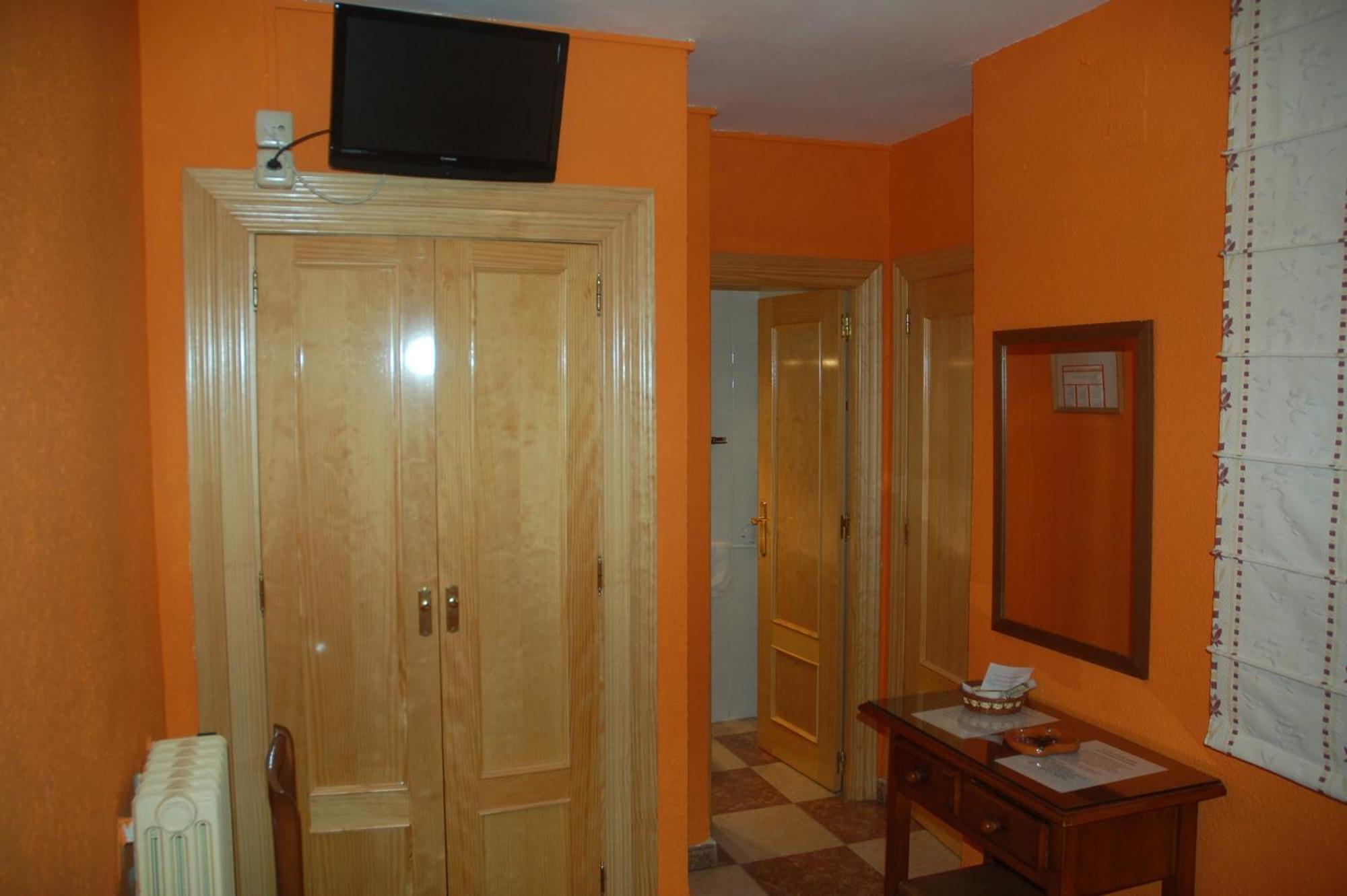 Hostal Residencia Castilla Cuenca  Buitenkant foto