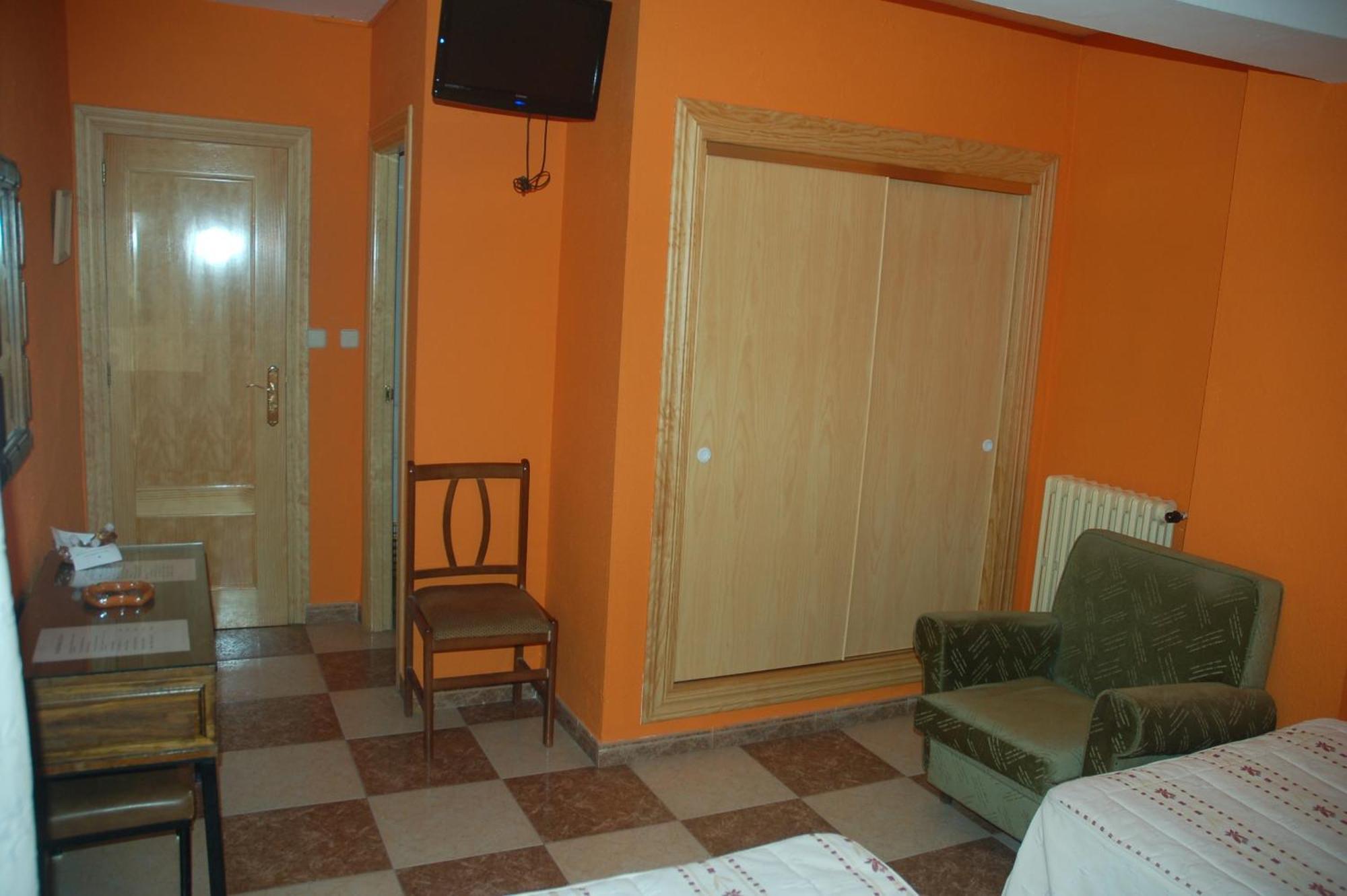 Hostal Residencia Castilla Cuenca  Buitenkant foto
